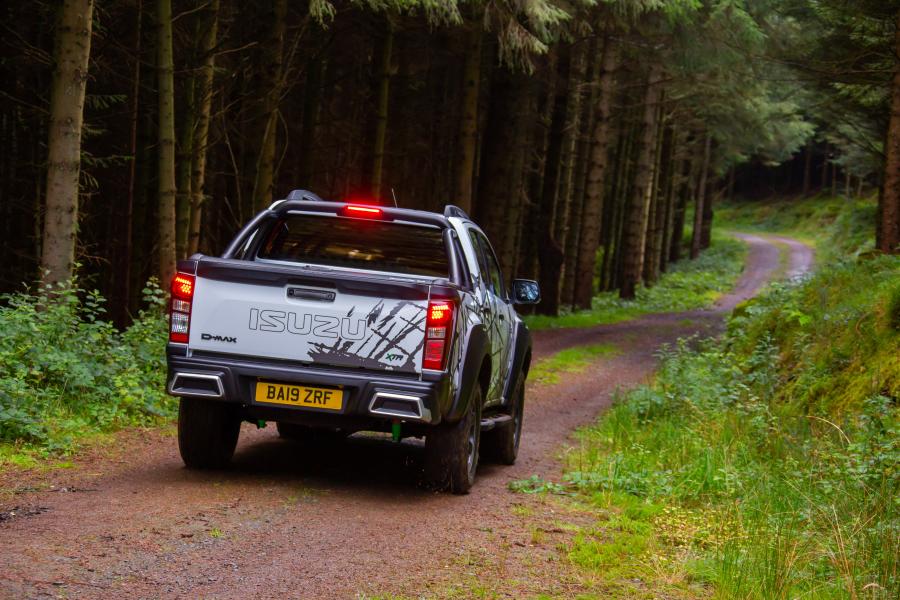  Isuzu D-Max XTR 2019 года  (UK) (фото 6 из 40)
